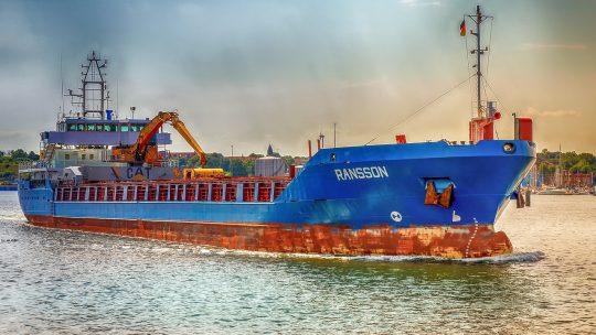 Comment choisir le bon système de levage pour votre bateau ?