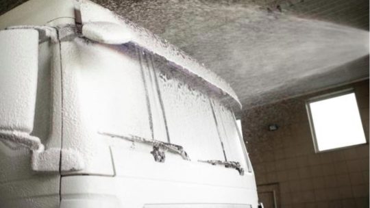 Des produits d’entretien automobile pour optimiser un déménagement