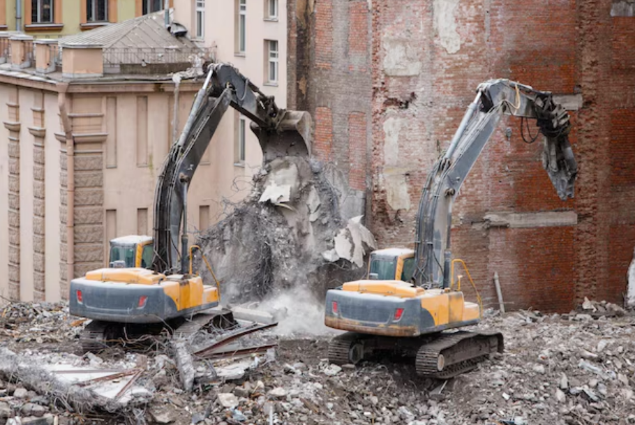 Travaux de démolition et de débarras de gravats : préparez vos chantiers efficacement
