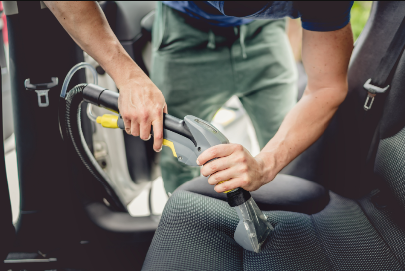 Nettoyage intérieur et extérieur de voiture : à quelle fréquence le faire ?